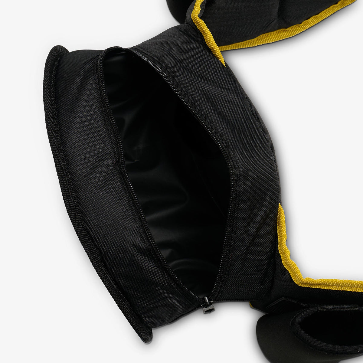 dc-super-heroes-batmantm-belt-fanny-pack-cooler-j3 00027936-O2.jpg